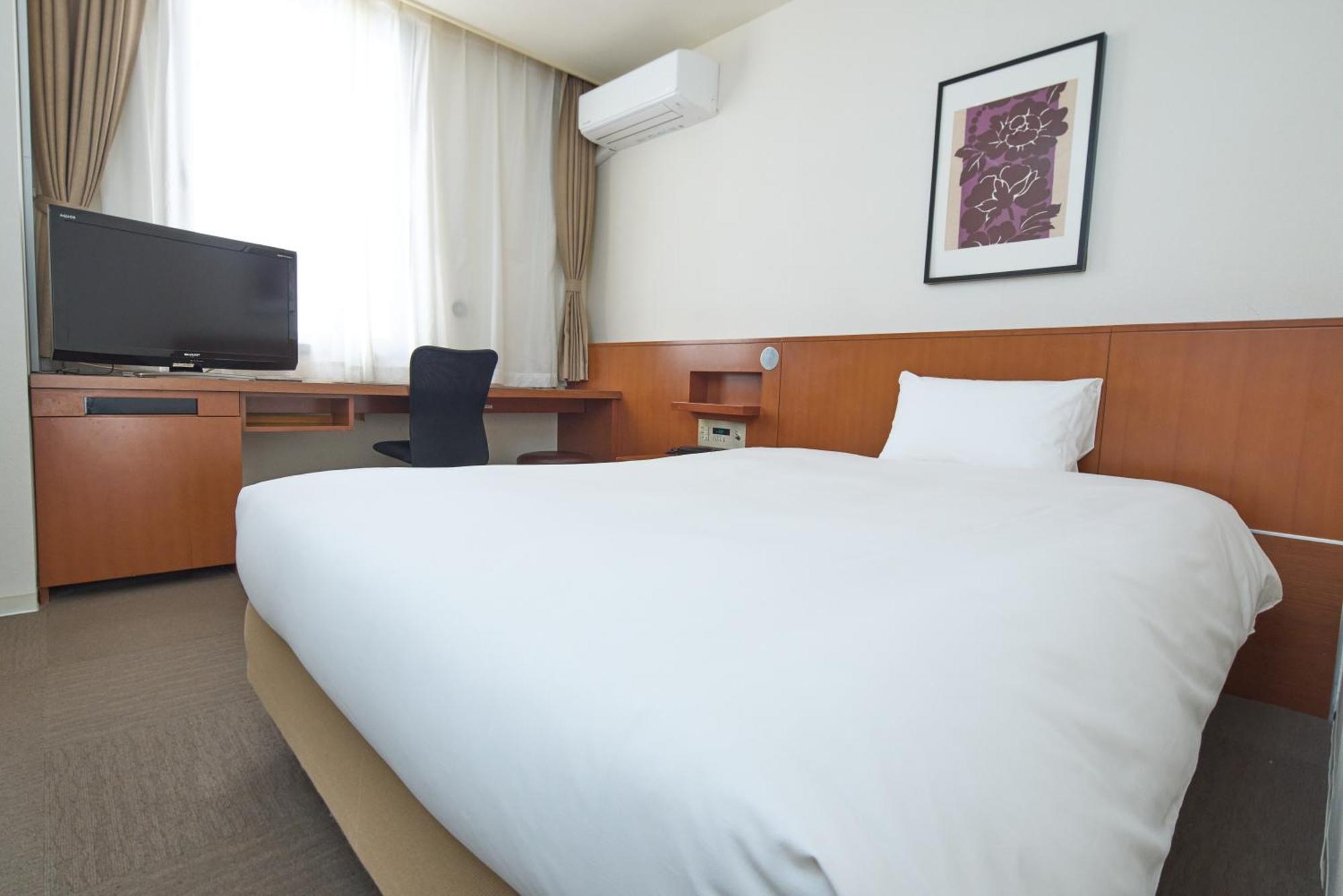 Hotel Tohkai Atsugi Buitenkant foto