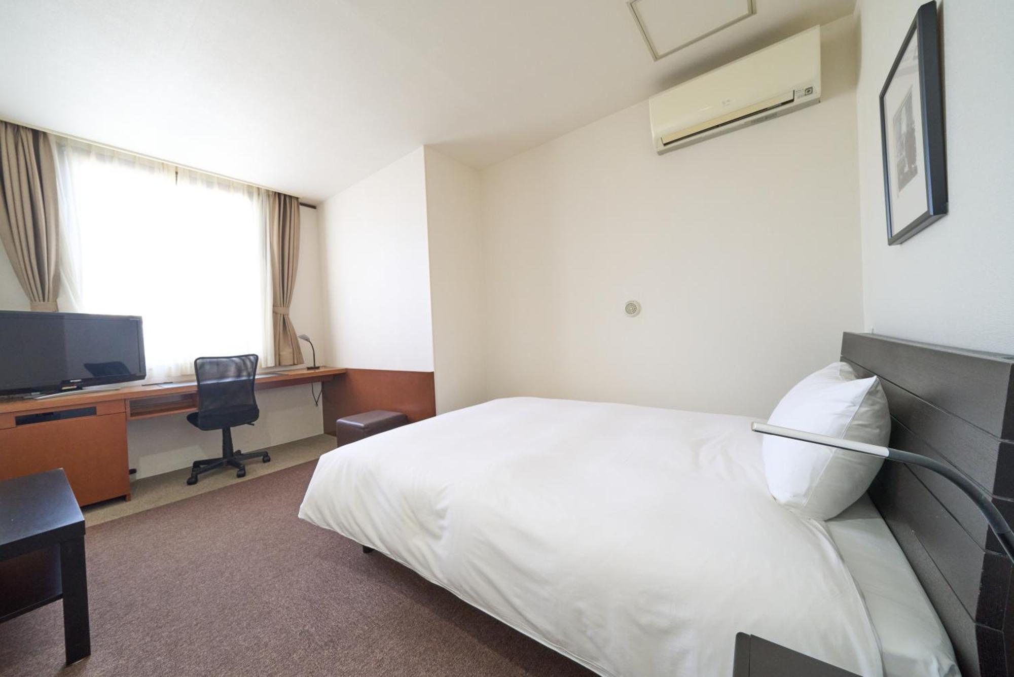 Hotel Tohkai Atsugi Buitenkant foto