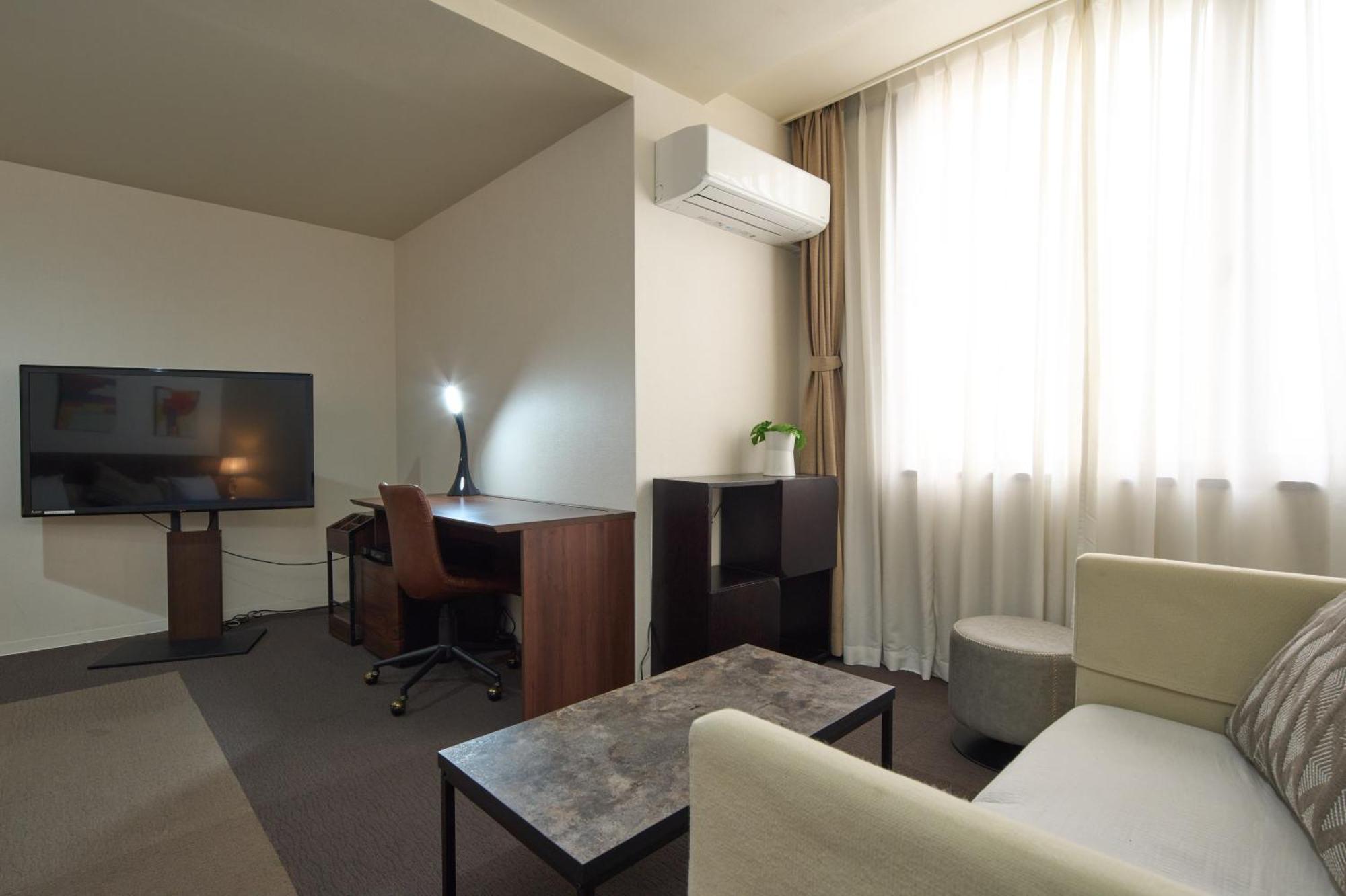 Hotel Tohkai Atsugi Buitenkant foto