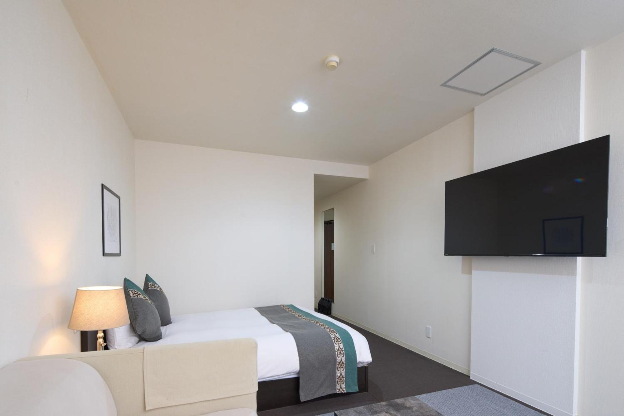 Hotel Tohkai Atsugi Buitenkant foto