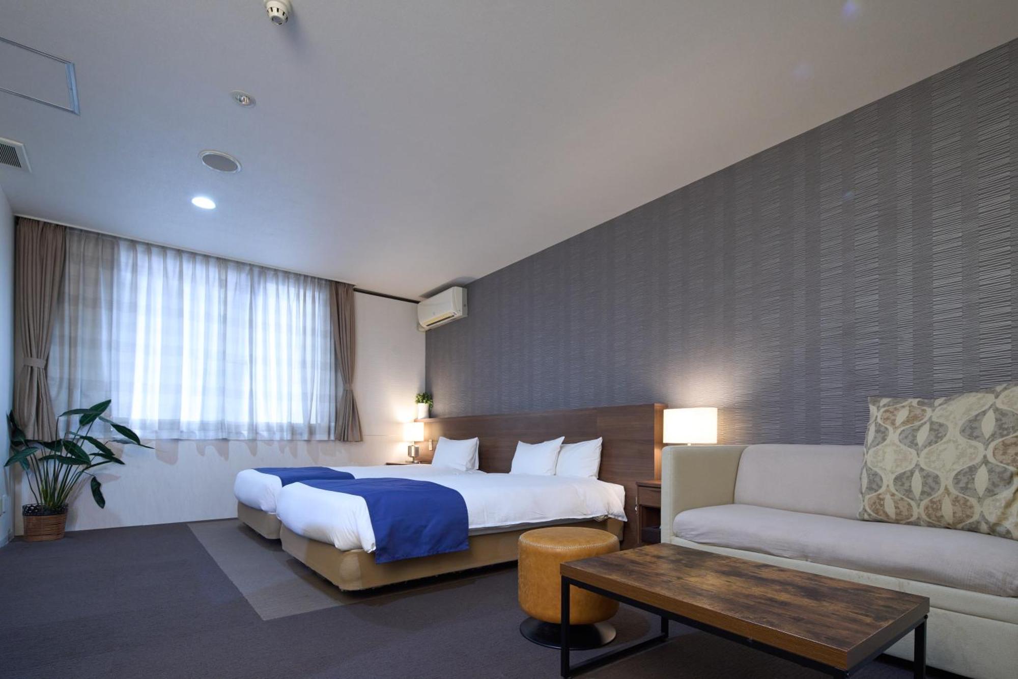 Hotel Tohkai Atsugi Buitenkant foto