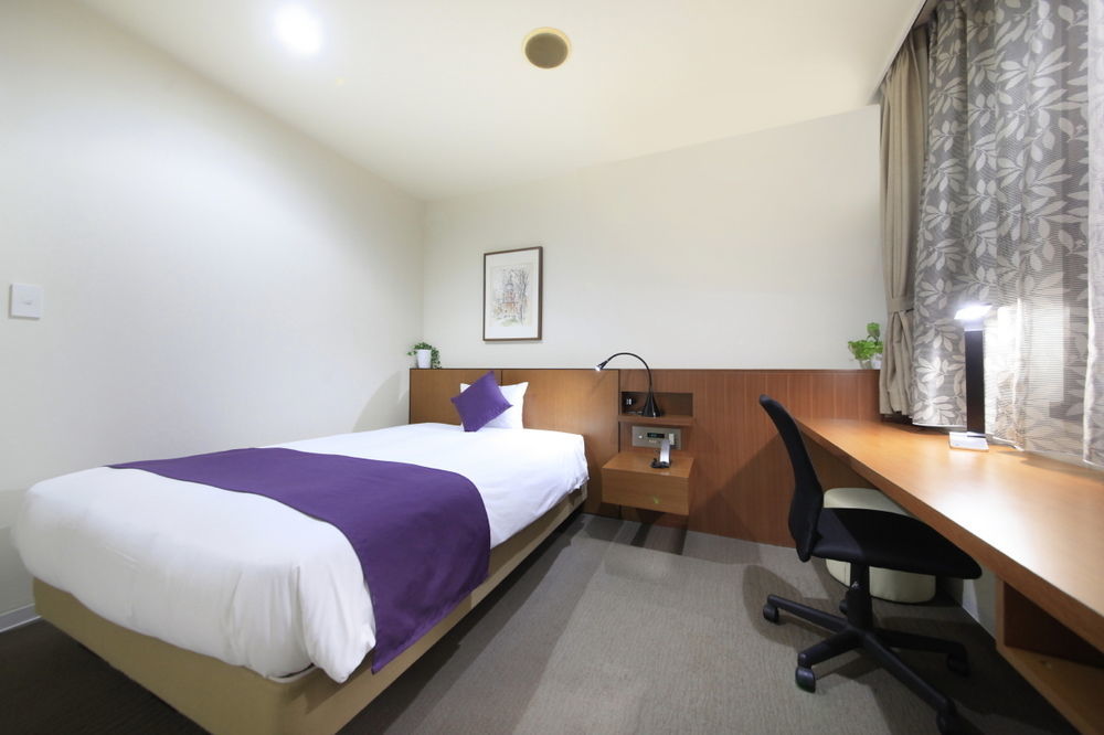 Hotel Tohkai Atsugi Buitenkant foto